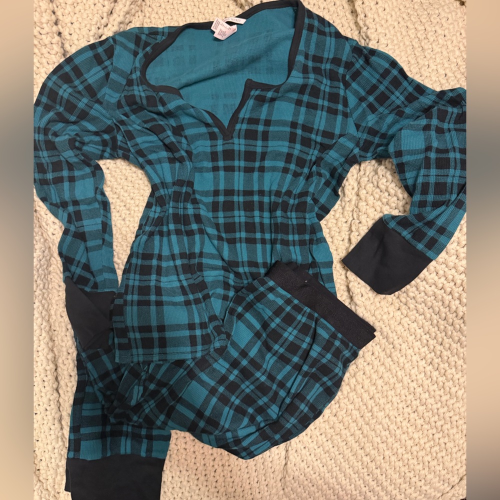 Victoria's Secret Green and Black Plaid Pajama Set